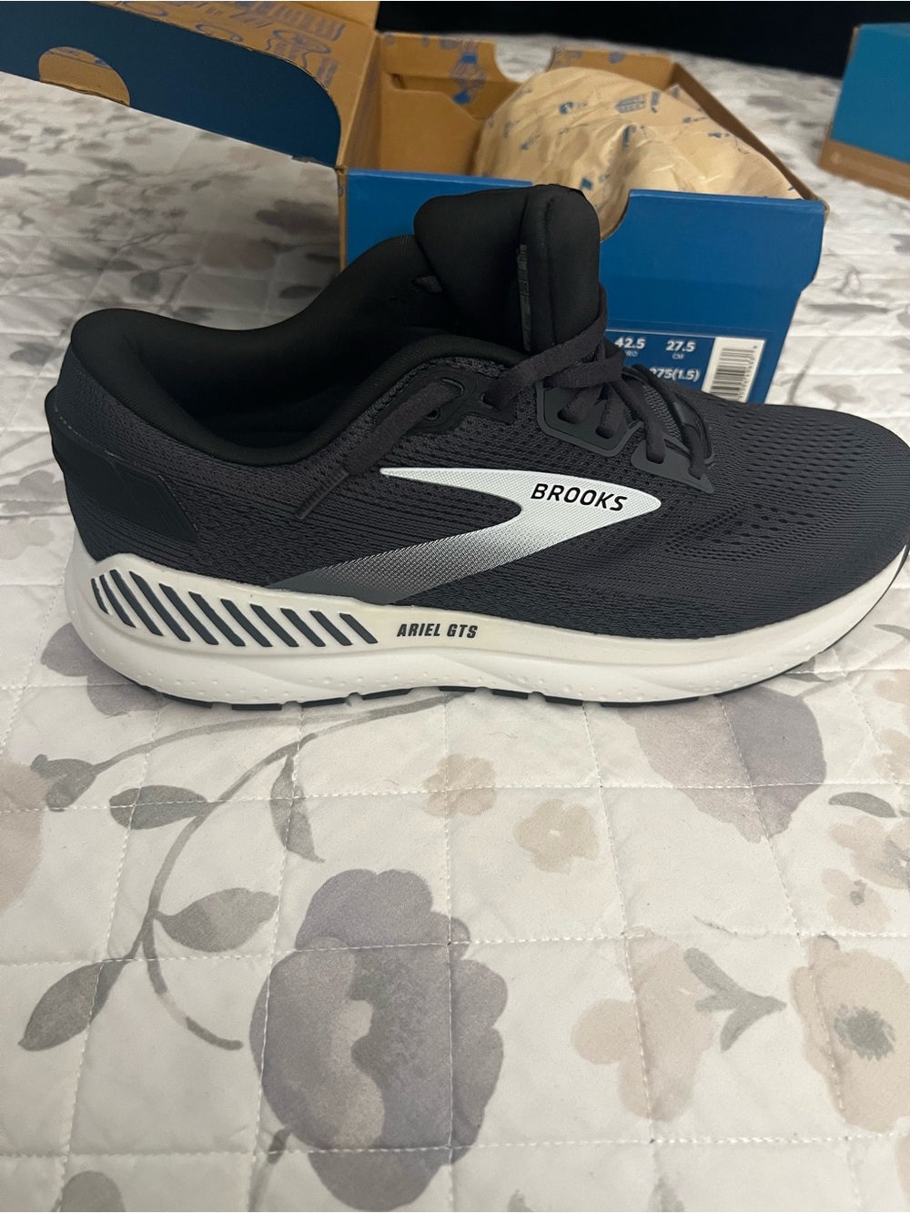 Brooks Ariel GTS Women’s Running Shoes — Black/White